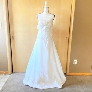 NWT Sz 12 Winnie Couture White Strapless Wedding